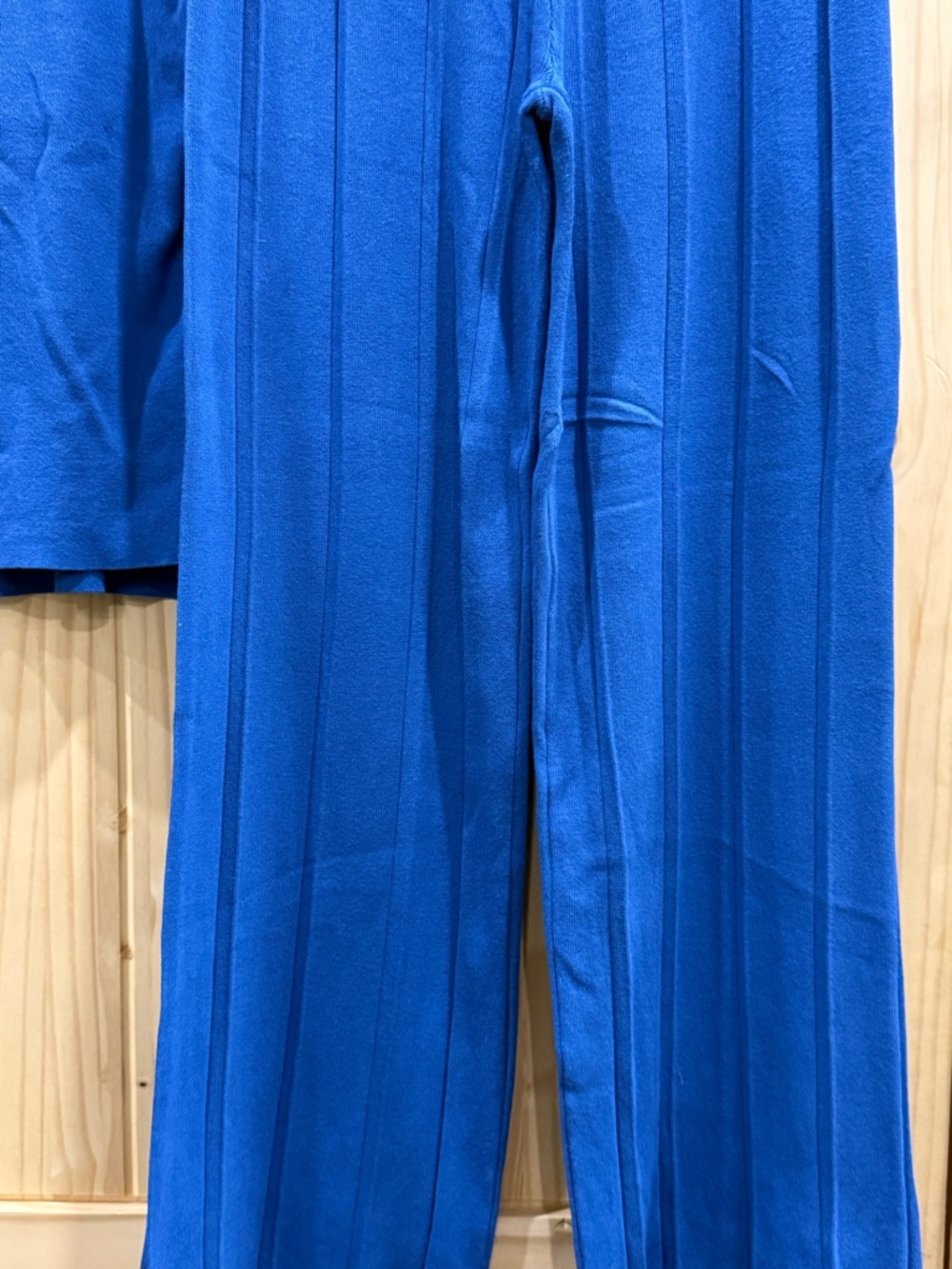 Bright Blue Knit Top and Wide-Leg Pants Set - Picture 3 of 7